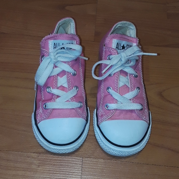 new pink converse